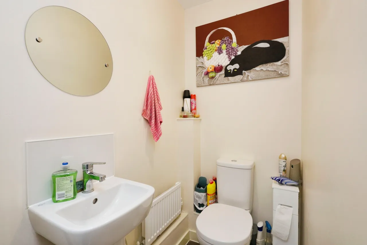 Mallow Drive, Stone Cross, BN24, photo 6