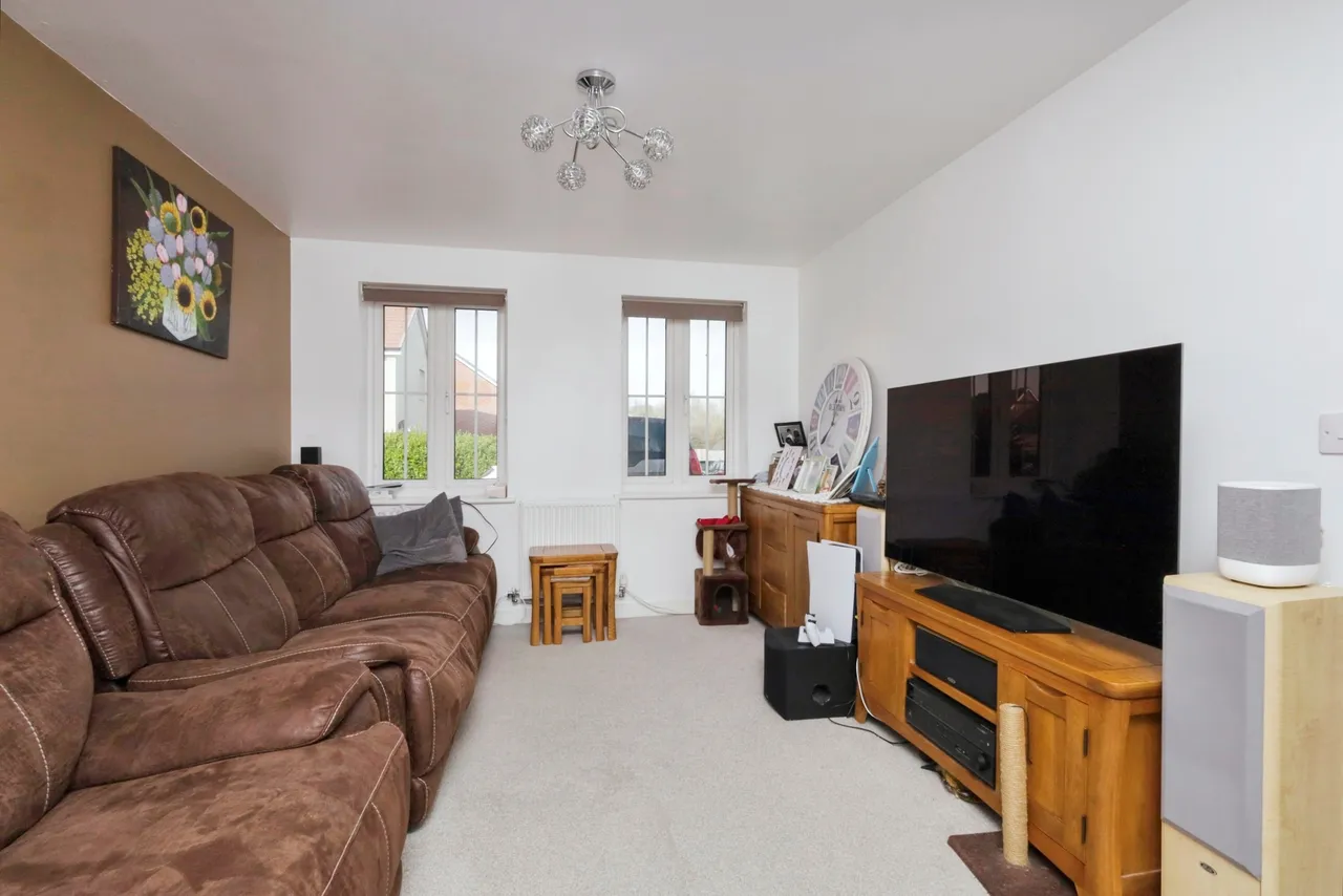 Mallow Drive, Stone Cross, BN24, photo 4
