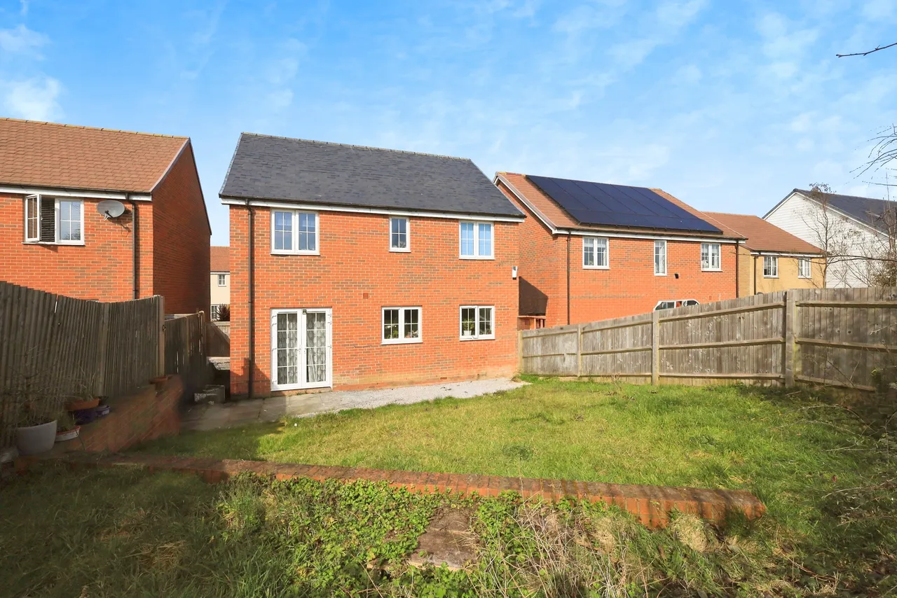 Mallow Drive, Stone Cross, BN24, photo 15