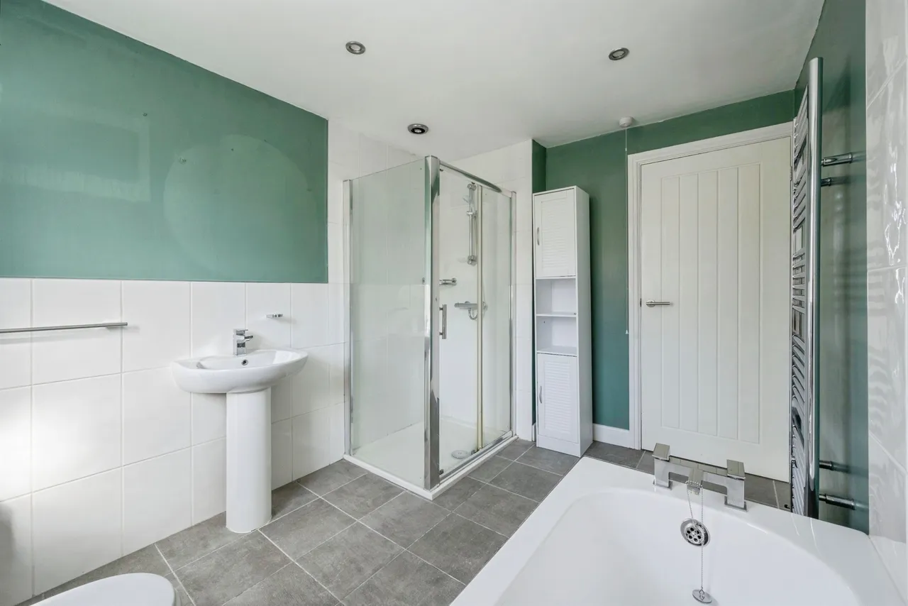 Avenue Road, Wath-Upon-Dearne, S63, photo 18