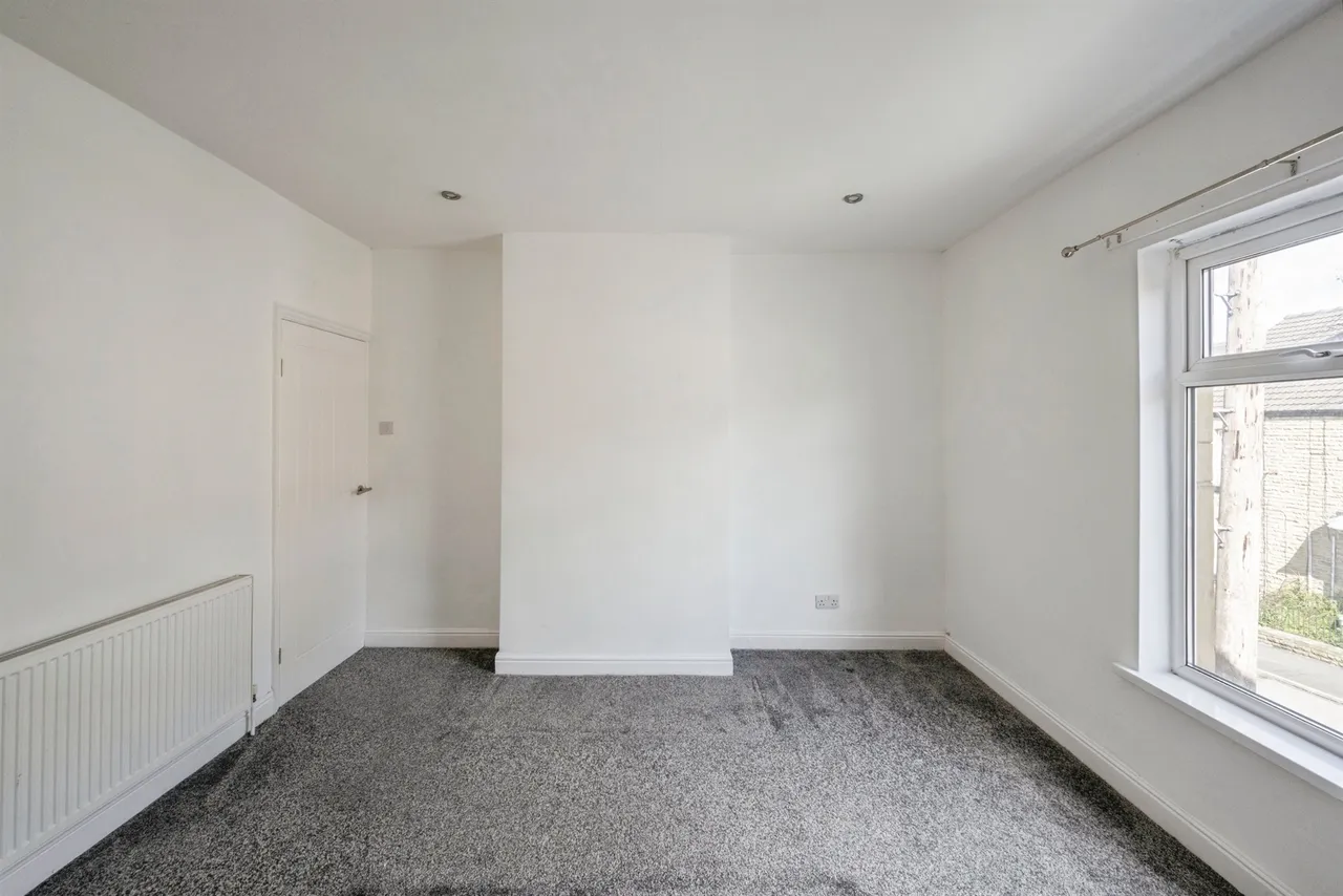 Avenue Road, Wath-Upon-Dearne, S63, photo 14
