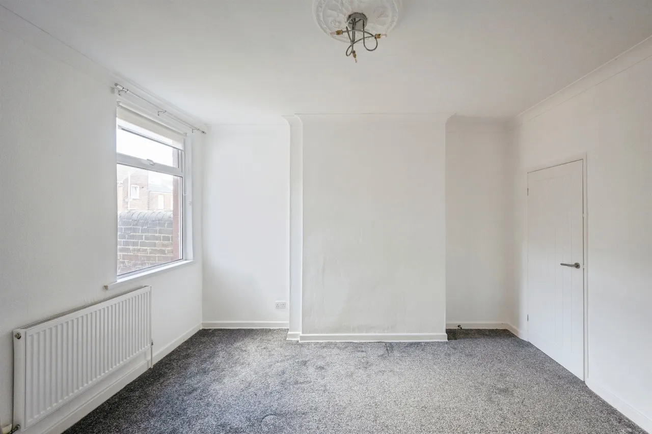 Avenue Road, Wath-Upon-Dearne, S63, photo 10