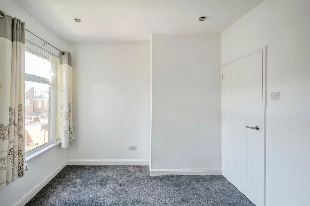 Avenue Road, Wath-Upon-Dearne, S63, photo 16