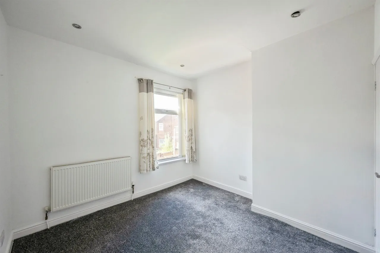 Avenue Road, Wath-Upon-Dearne, S63, photo 15