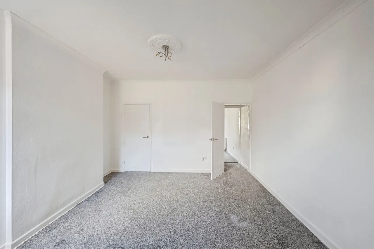 Avenue Road, Wath-Upon-Dearne, S63, photo 9