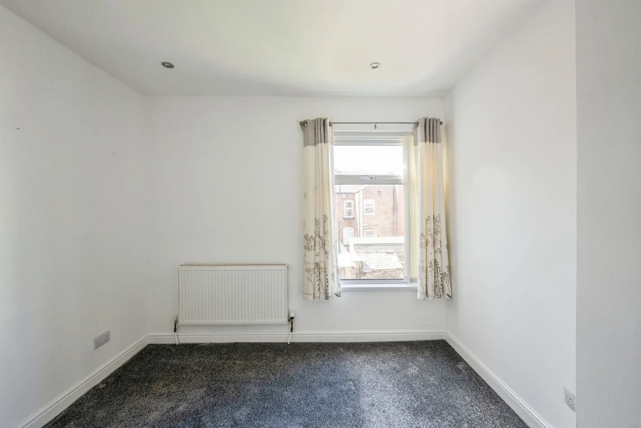 Avenue Road, Wath-Upon-Dearne, S63, photo 17