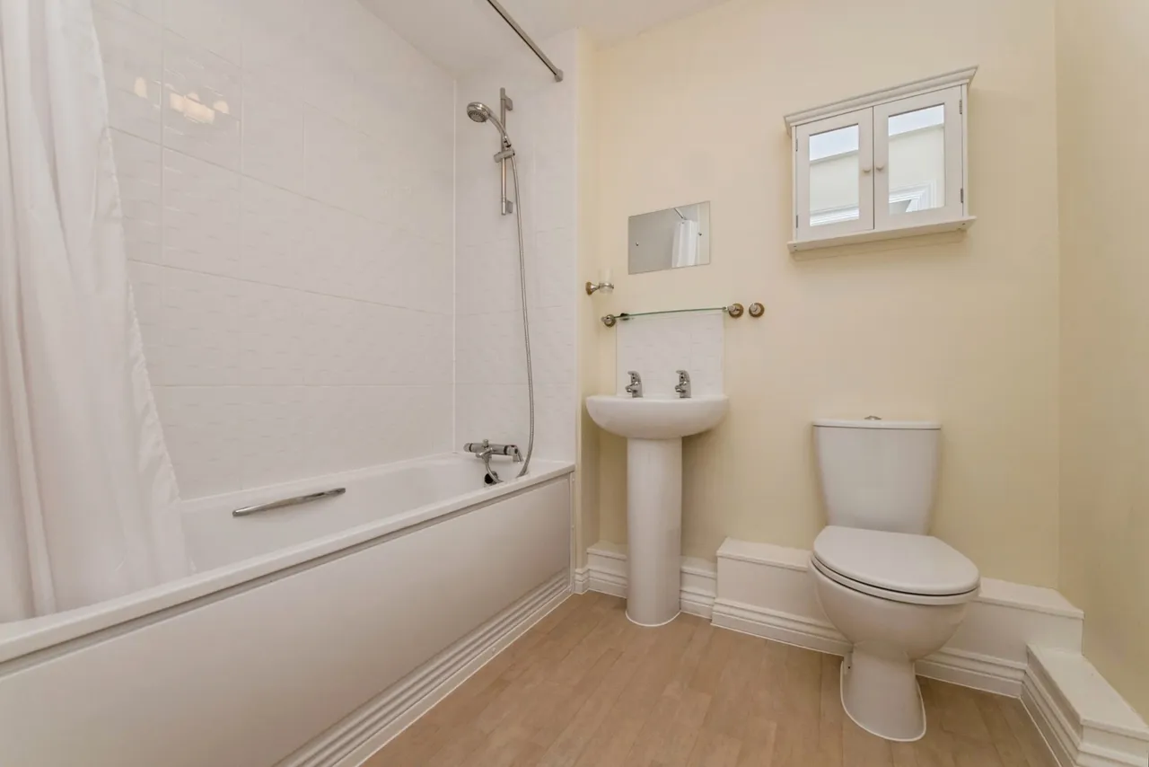 Langdon House, Furze Court, EX4, photo 3