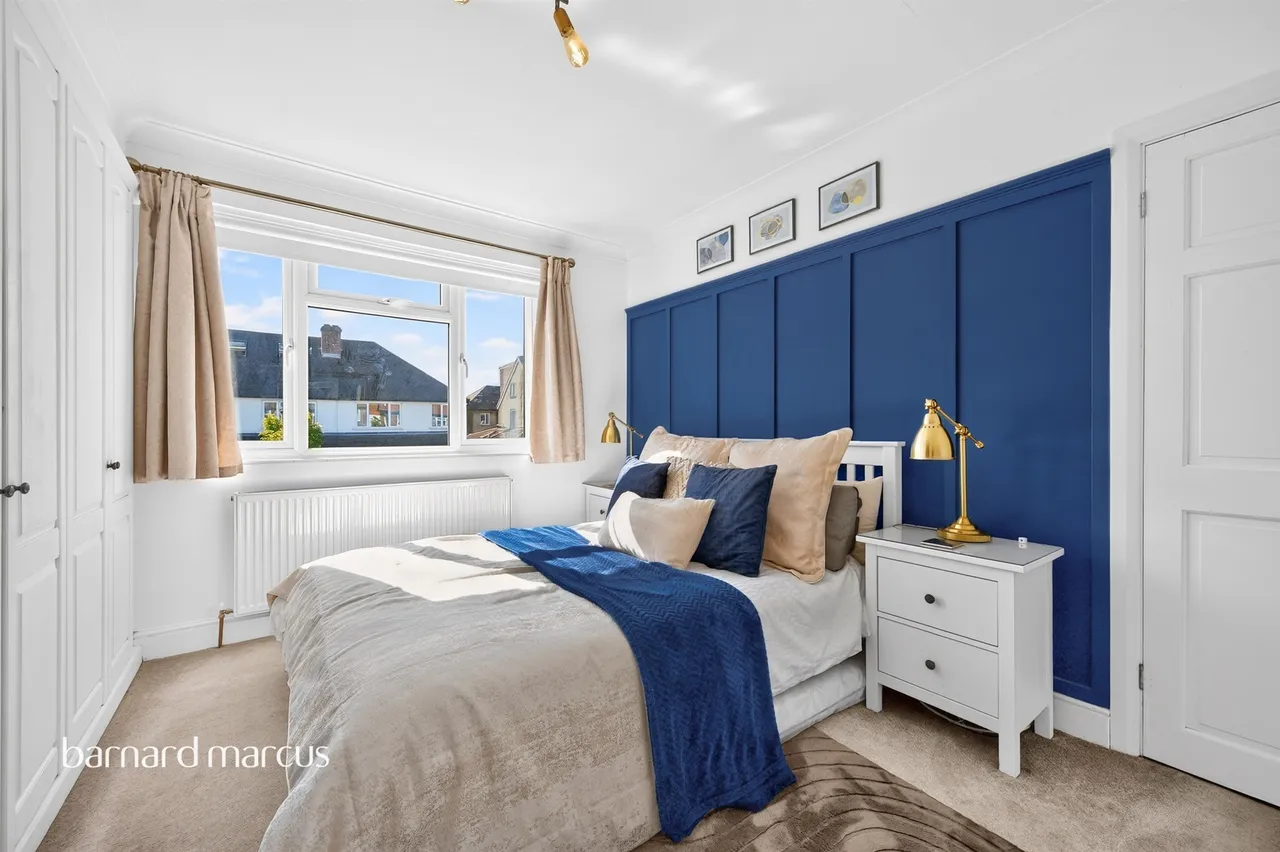 Cumberland Drive, Chessington, KT9, photo 8