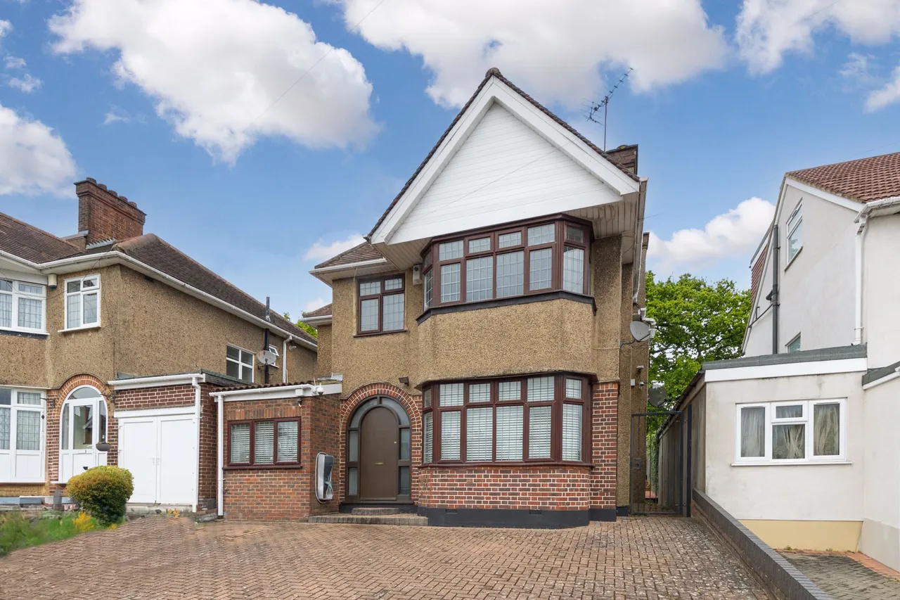5 bed house to rent, Lavender Avenue, London, NW9