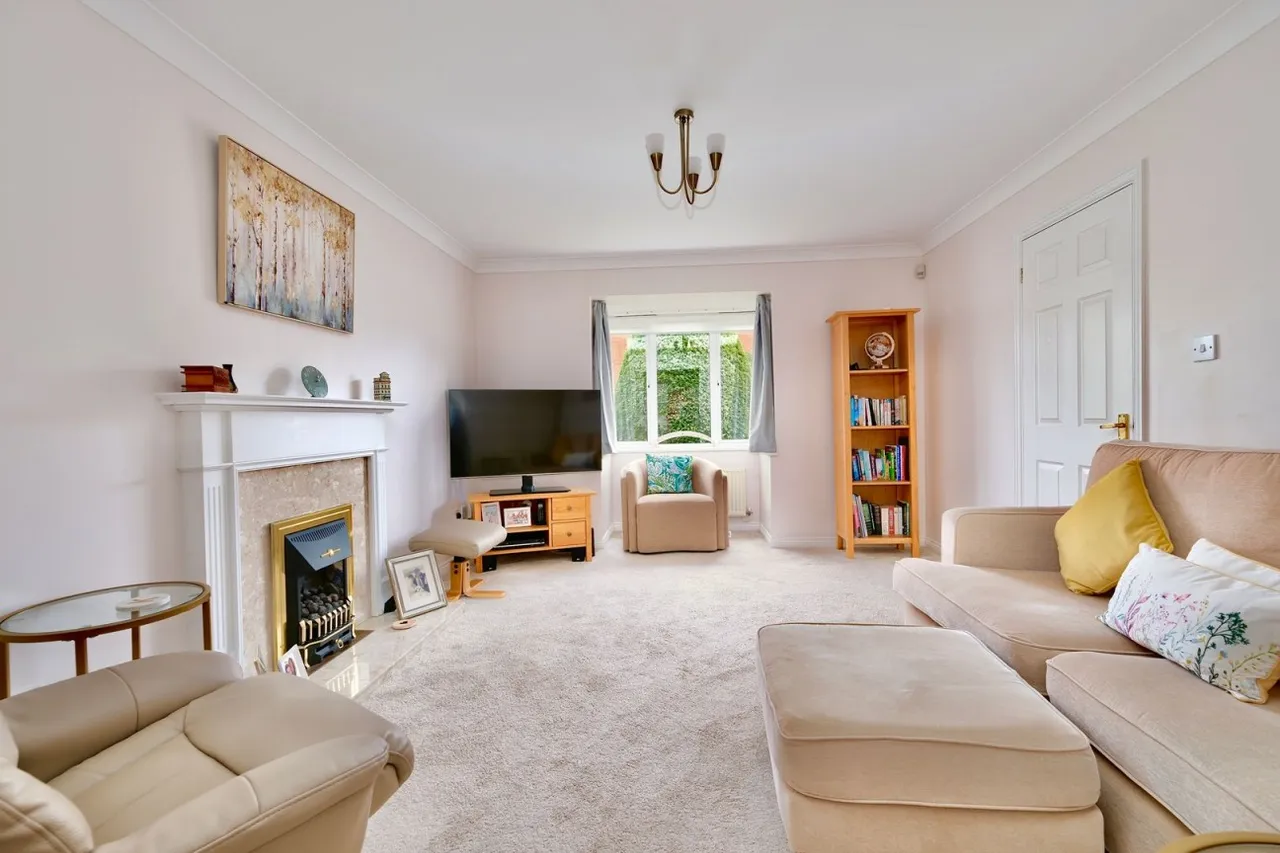 Payn Close, Hemingford Grey, PE28, photo 4