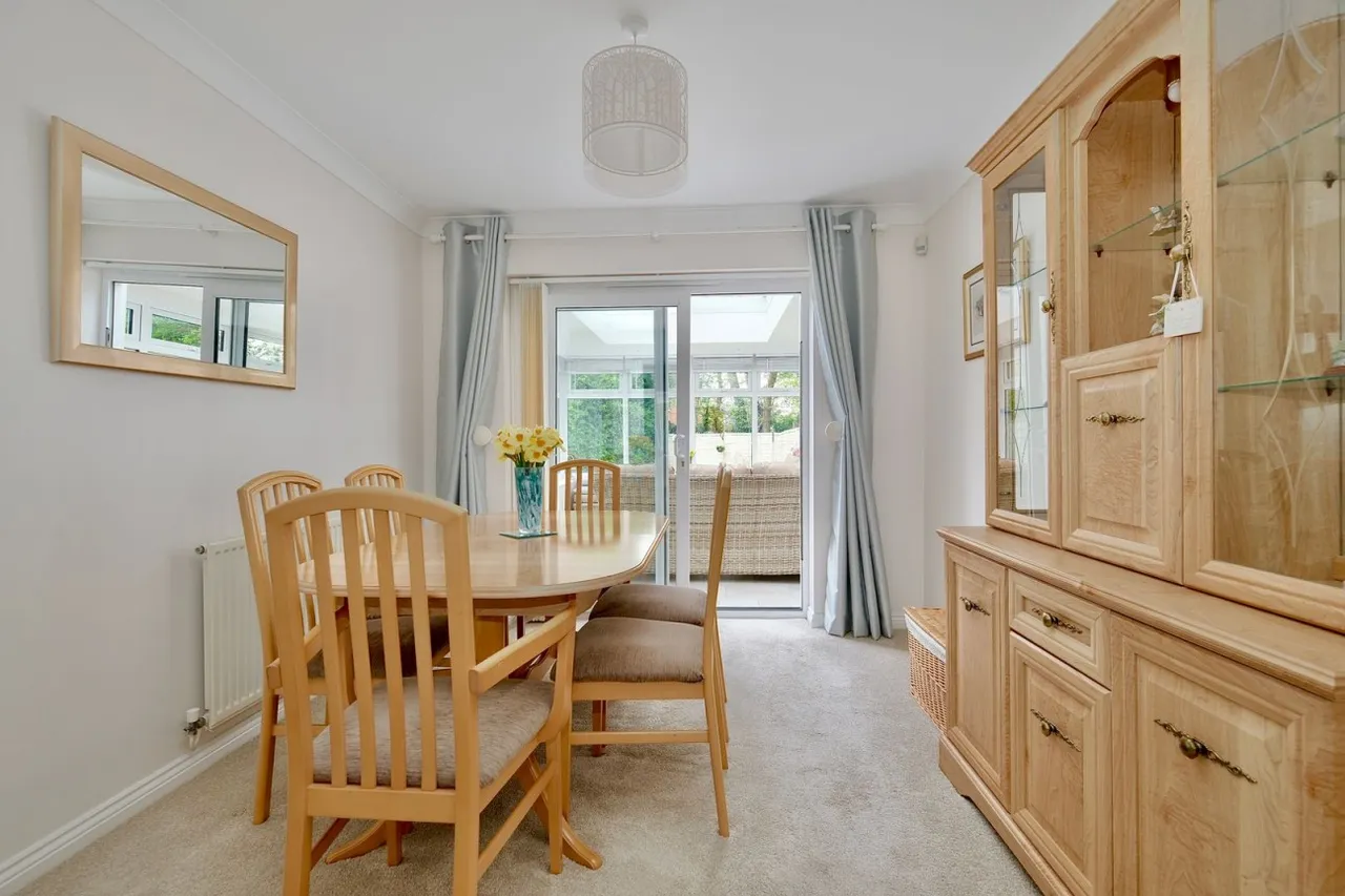 Payn Close, Hemingford Grey, PE28, photo 7
