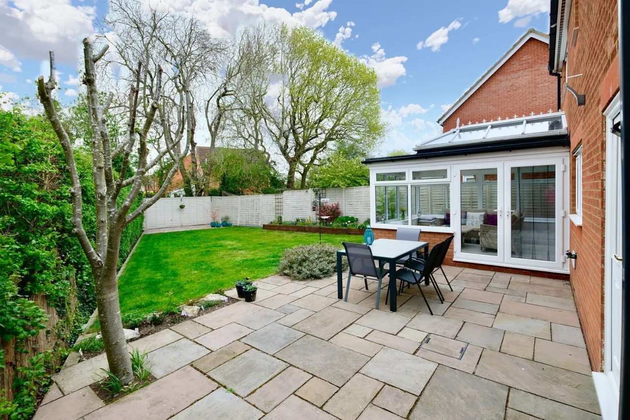Payn Close, Hemingford Grey, PE28, photo 13