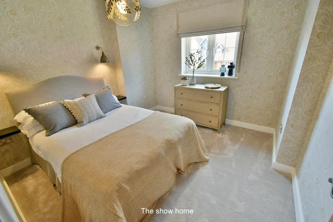 Badgers Walk, BH22, photo 18