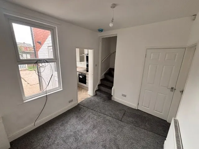 Myrtle Road, Wombwell, photo 8