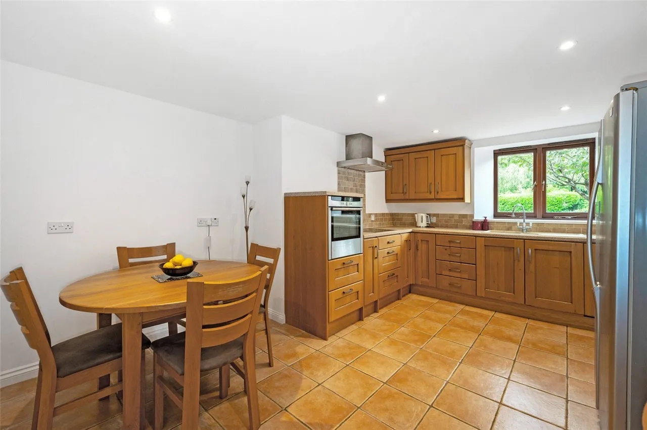 Old Park Lane, Chichester, PO18, photo 6