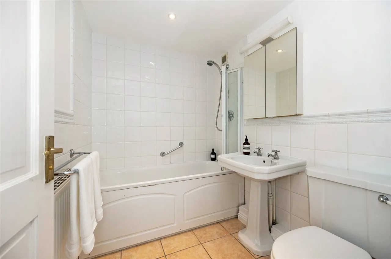 Old Park Lane, Chichester, PO18, photo 10