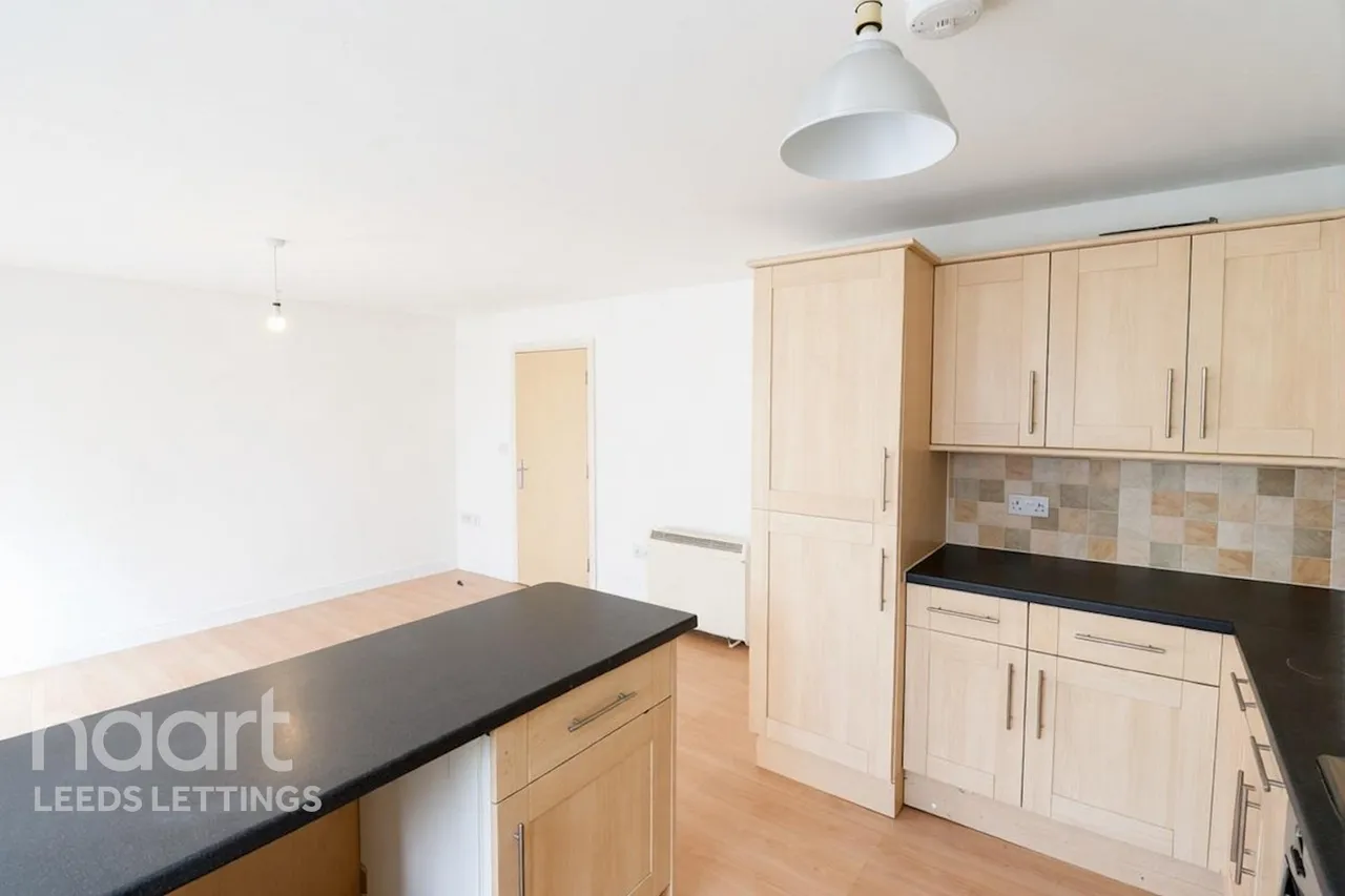 Admiral Street, LS11, photo 5