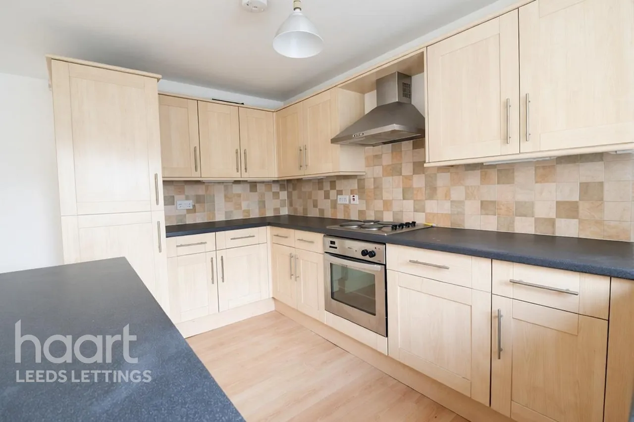 Admiral Street, LS11, photo 4