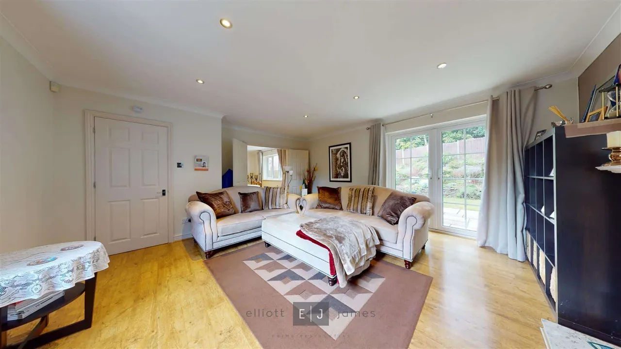 Salcombe Park, Loughton, photo 8