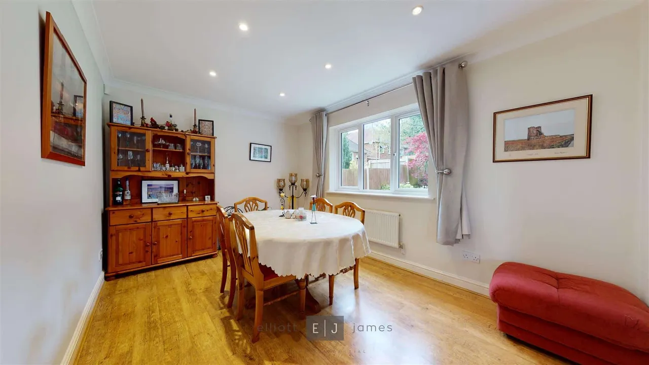Salcombe Park, Loughton, photo 10