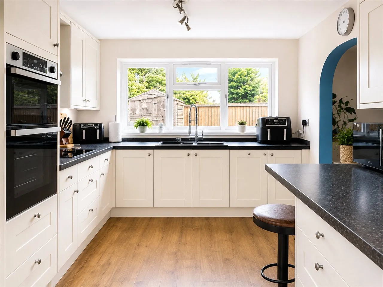 Speen Place, Speen, RG14, photo 16