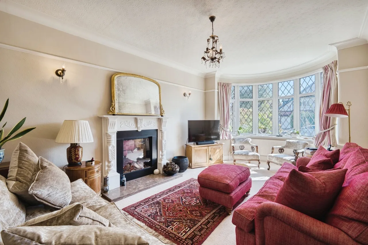 Hillcrest Road, Bramhall, Stockport, Greater Manchester, SK7, photo 3