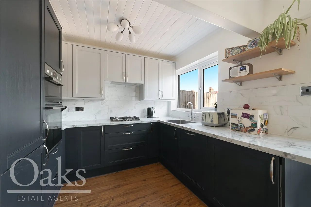 Rowan Crescent, Streatham Vale, SW16, photo 4