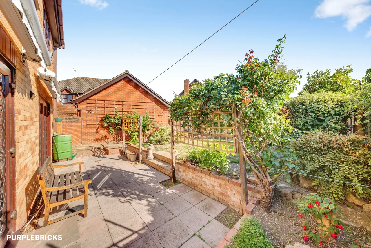Beaton Close, Greenhithe, DA9, photo 37