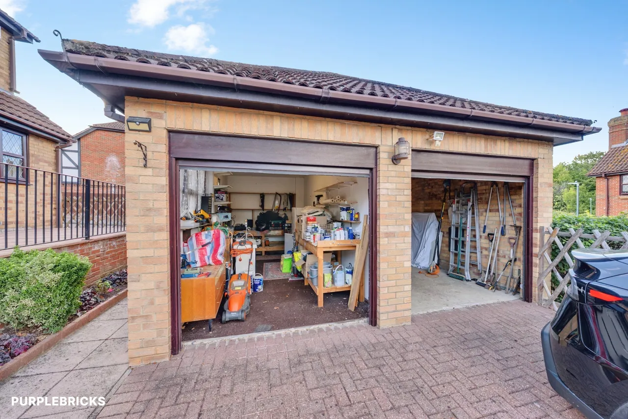 Beaton Close, Greenhithe, DA9, photo 32