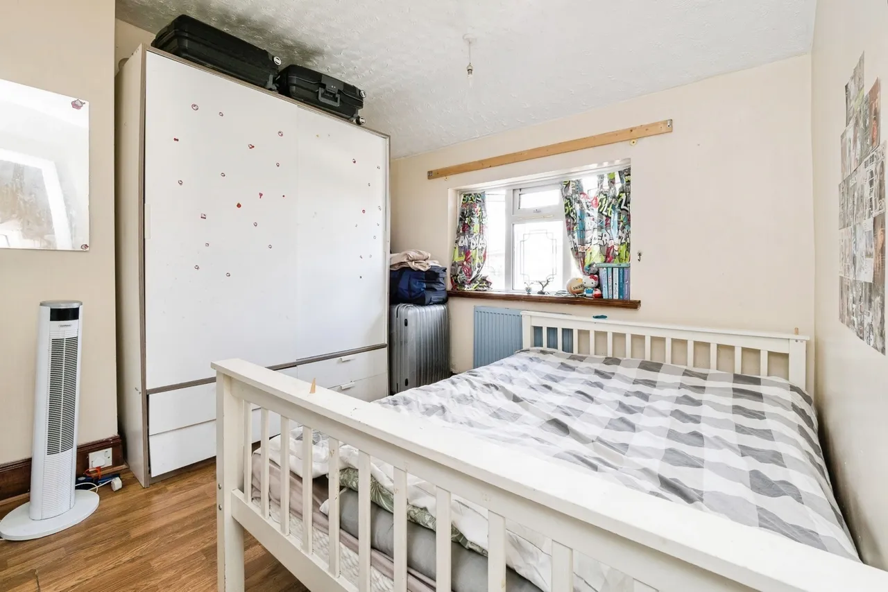 Highland Avenue, Dagenham, RM10, photo 4