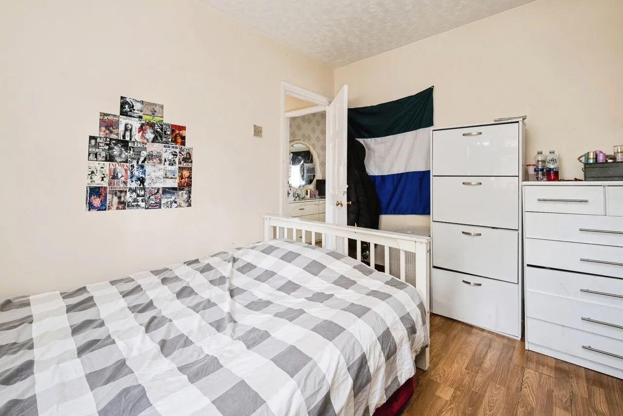Highland Avenue, Dagenham, RM10, photo 18