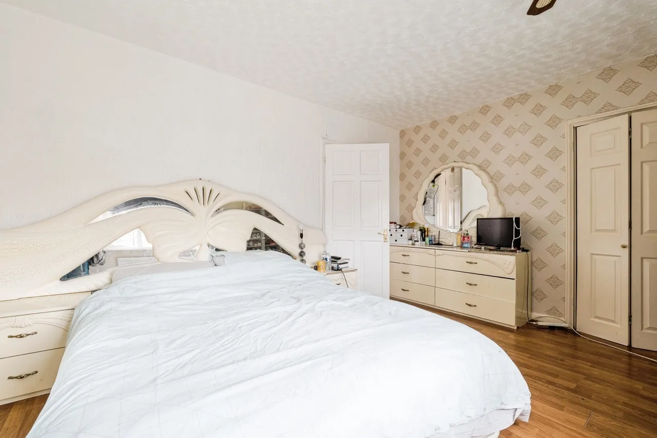Highland Avenue, Dagenham, RM10, photo 15