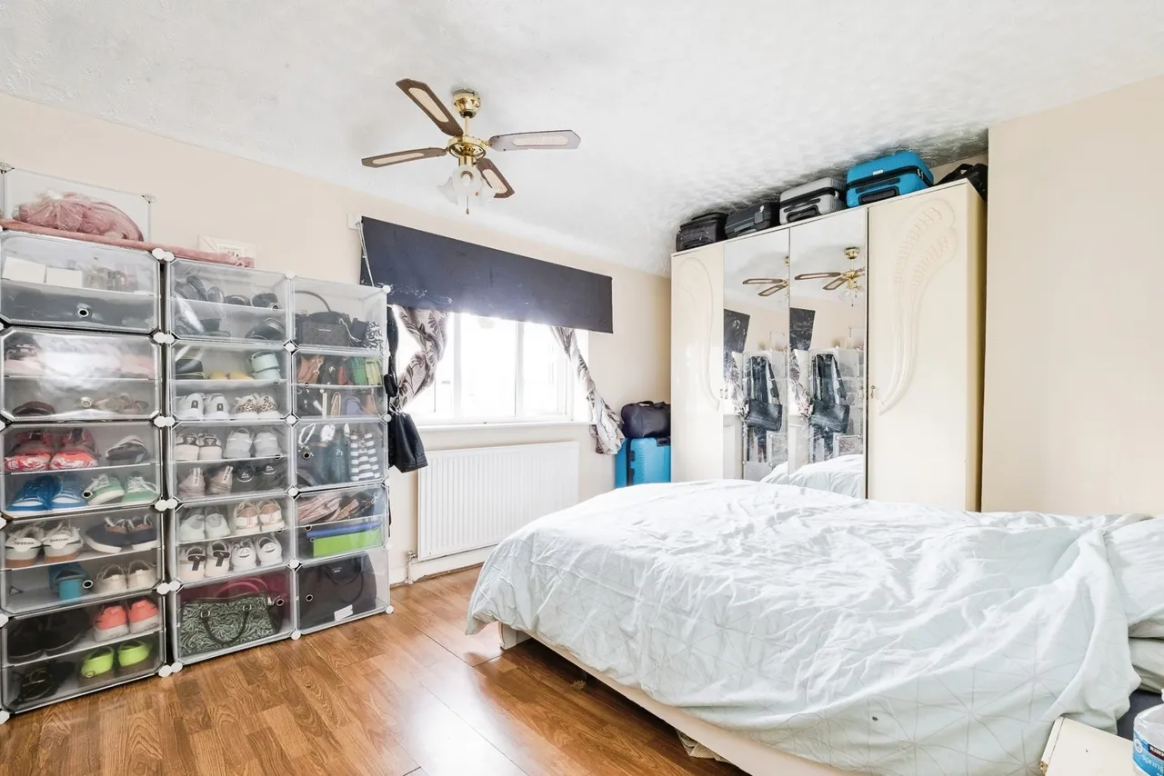 Highland Avenue, Dagenham, RM10, photo 6