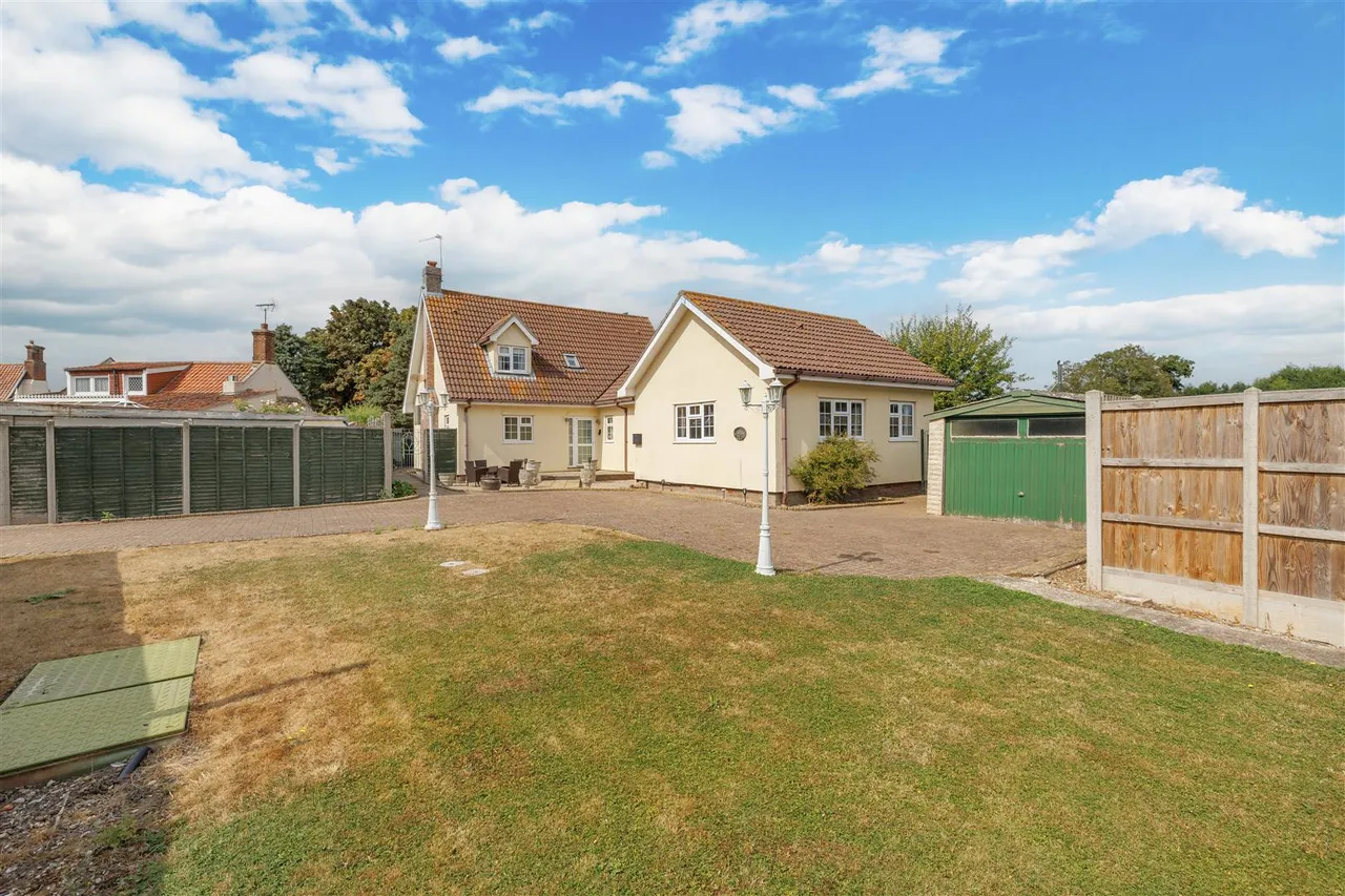 Low Road, Haddiscoe, NR14, photo 19