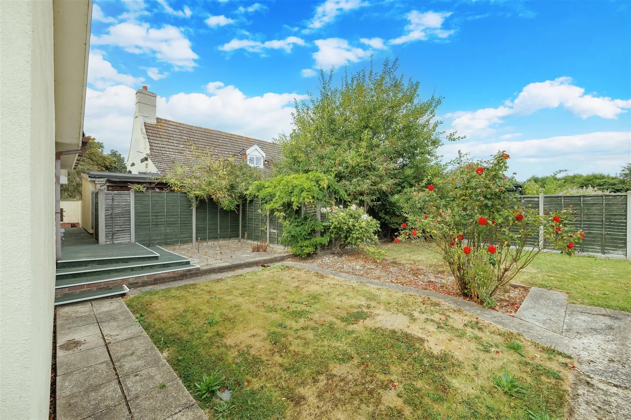 Low Road, Haddiscoe, NR14, photo 15