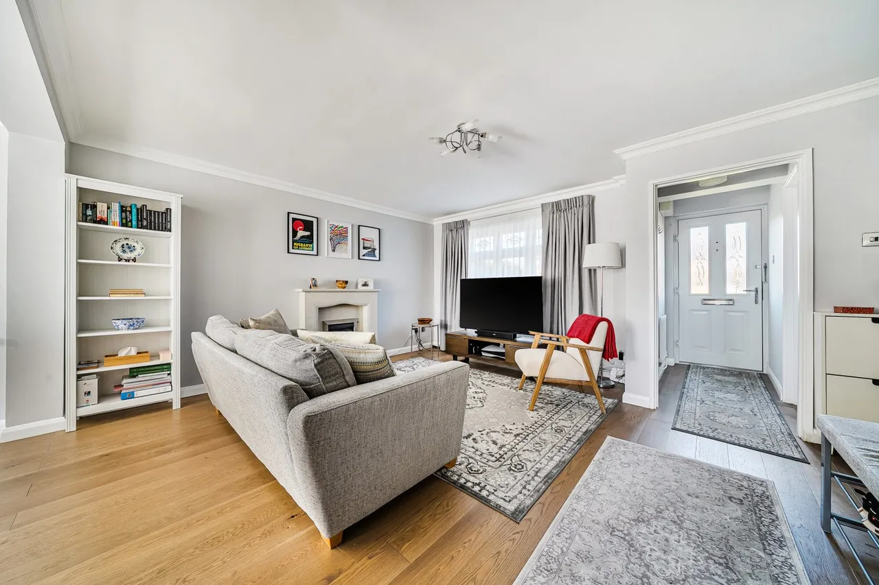 Halifield Drive, DA17, photo 14