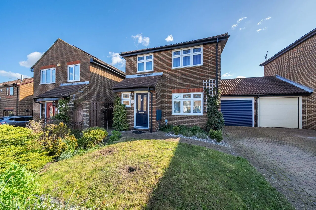 Halifield Drive, DA17, photo 17