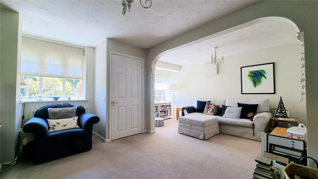 Bryony Gardens, Gillingham, SP8 4TR, photo 5