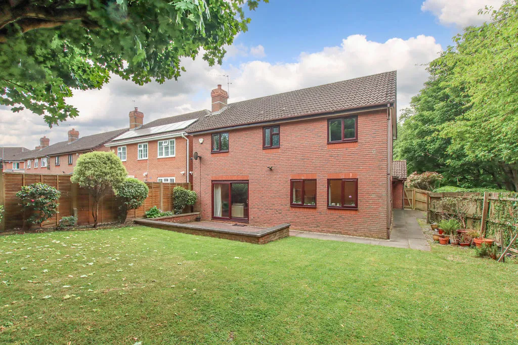 Caister Close, Hemel Hempstead, HP2, photo 13