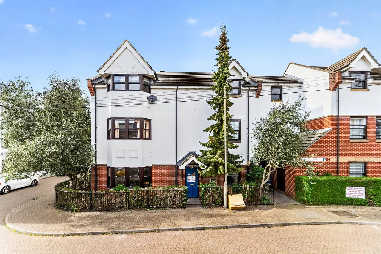 2 bed flat for sale — Flock Mill Place, London