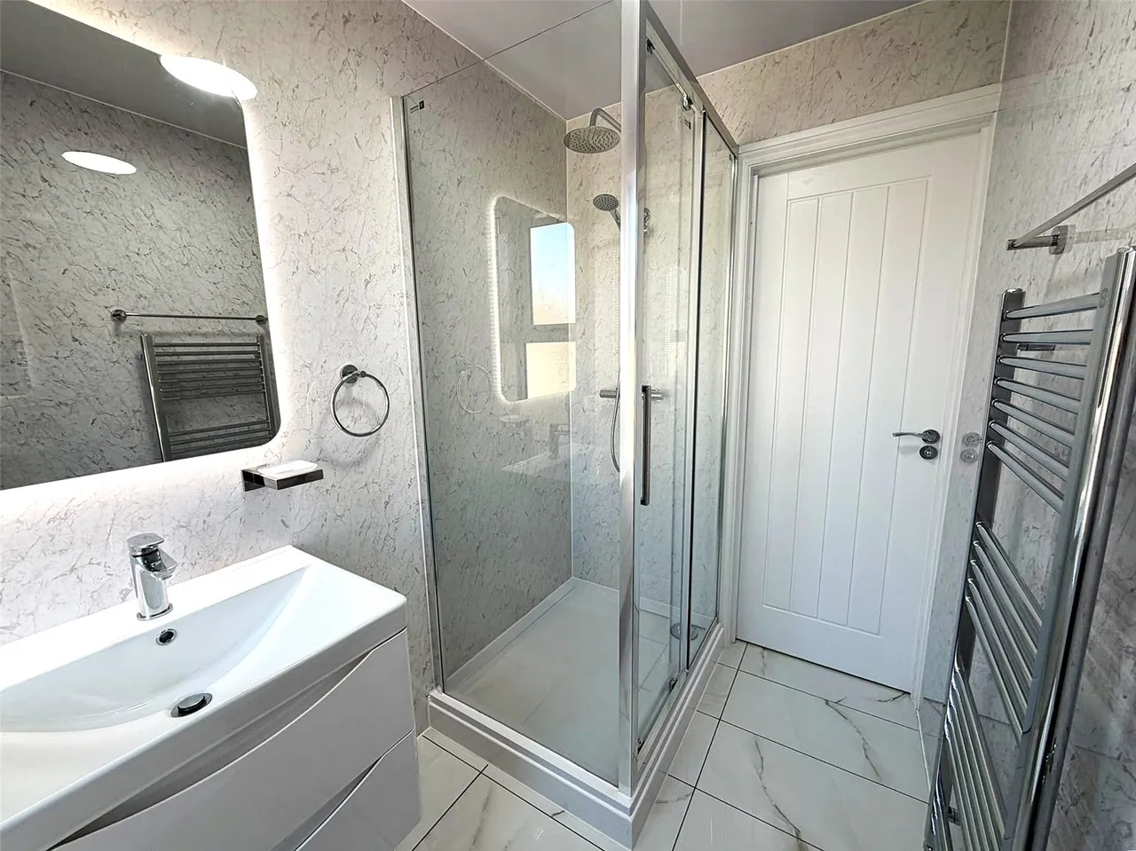 Cromwell Road, Hounslow, TW3, photo 17