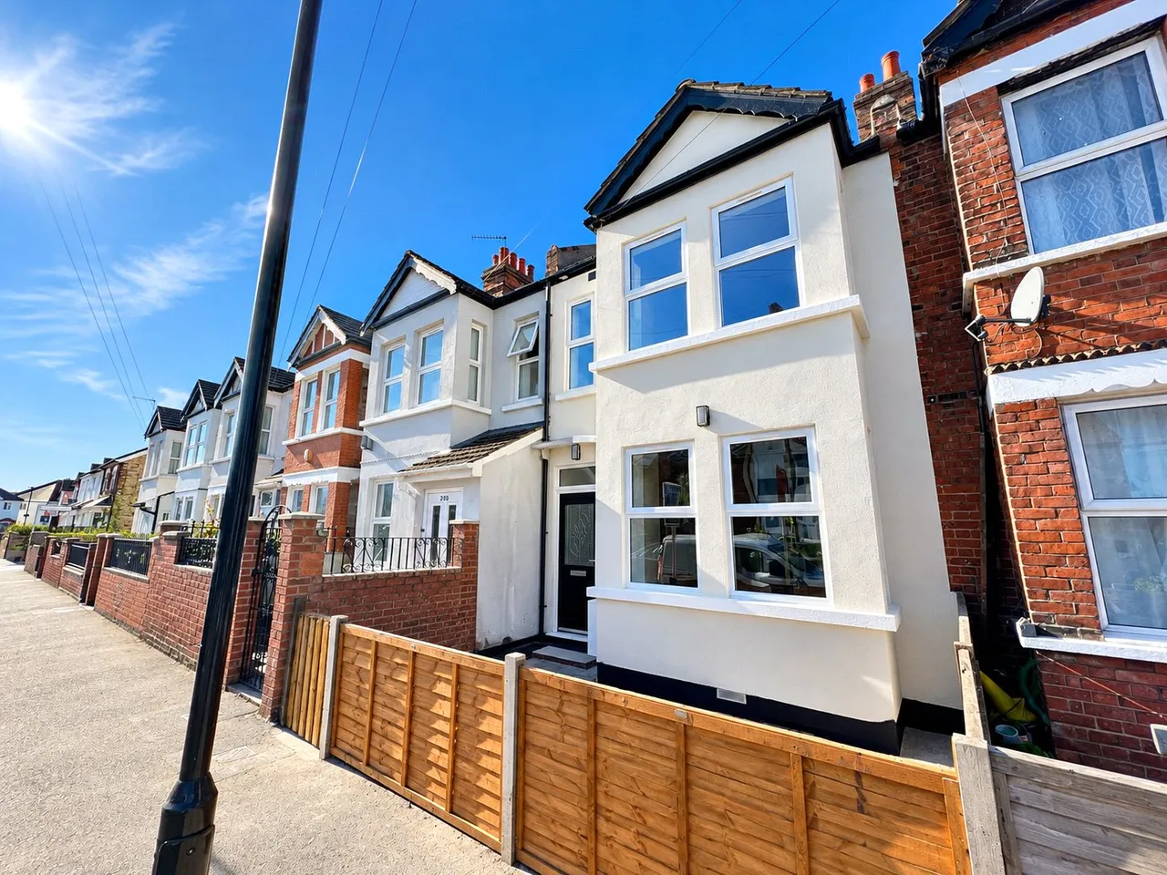 3 bed house for sale, Cromwell Road, Hounslow, TW3