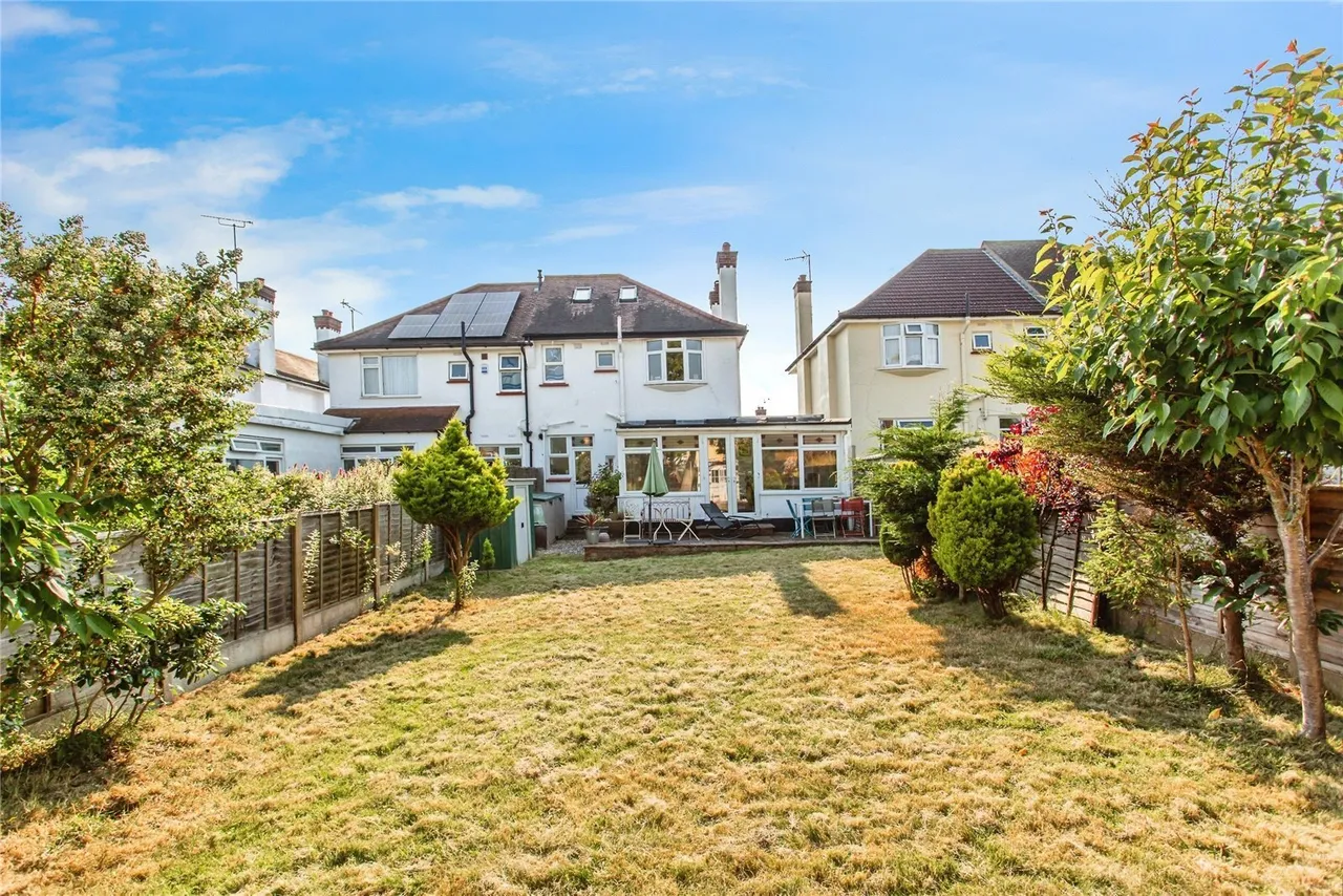 Rutland Avenue, Southend-on-Sea, Essex, SS1, photo 6