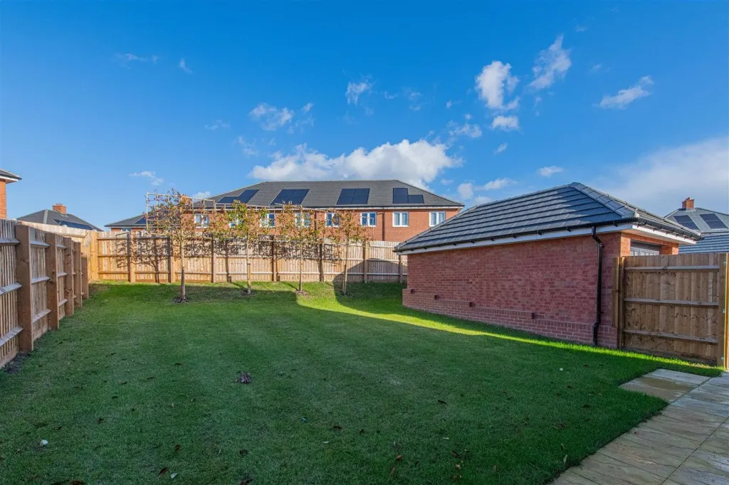 Draper Road, Higham Ferrers, photo 20