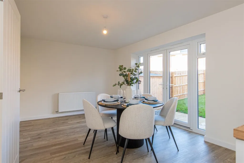Draper Road, Higham Ferrers, photo 5