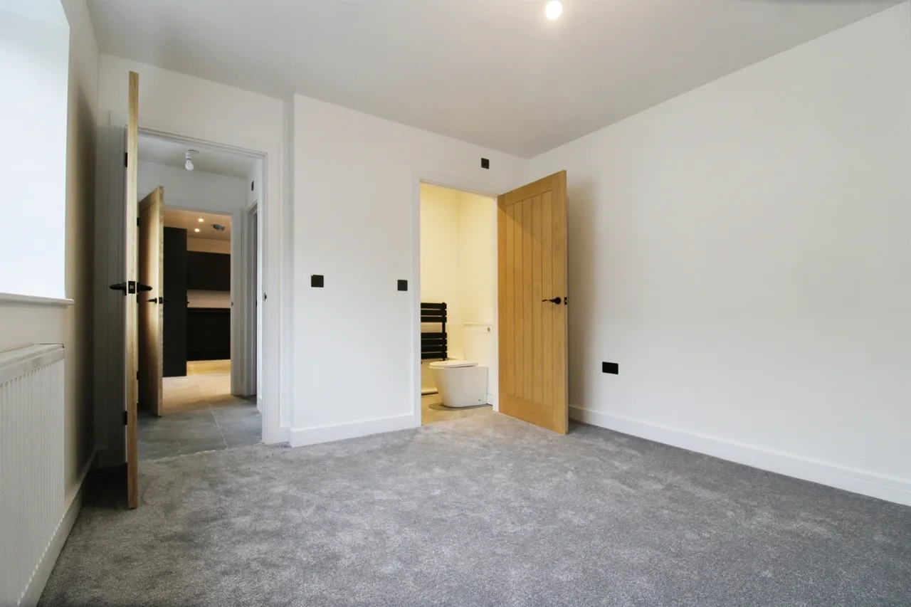 Newport Road, Cardiff, CF3, photo 7