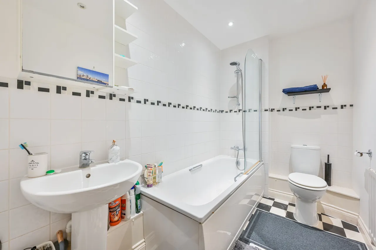 Flat 11, 45 Norman Road, London, photo 6