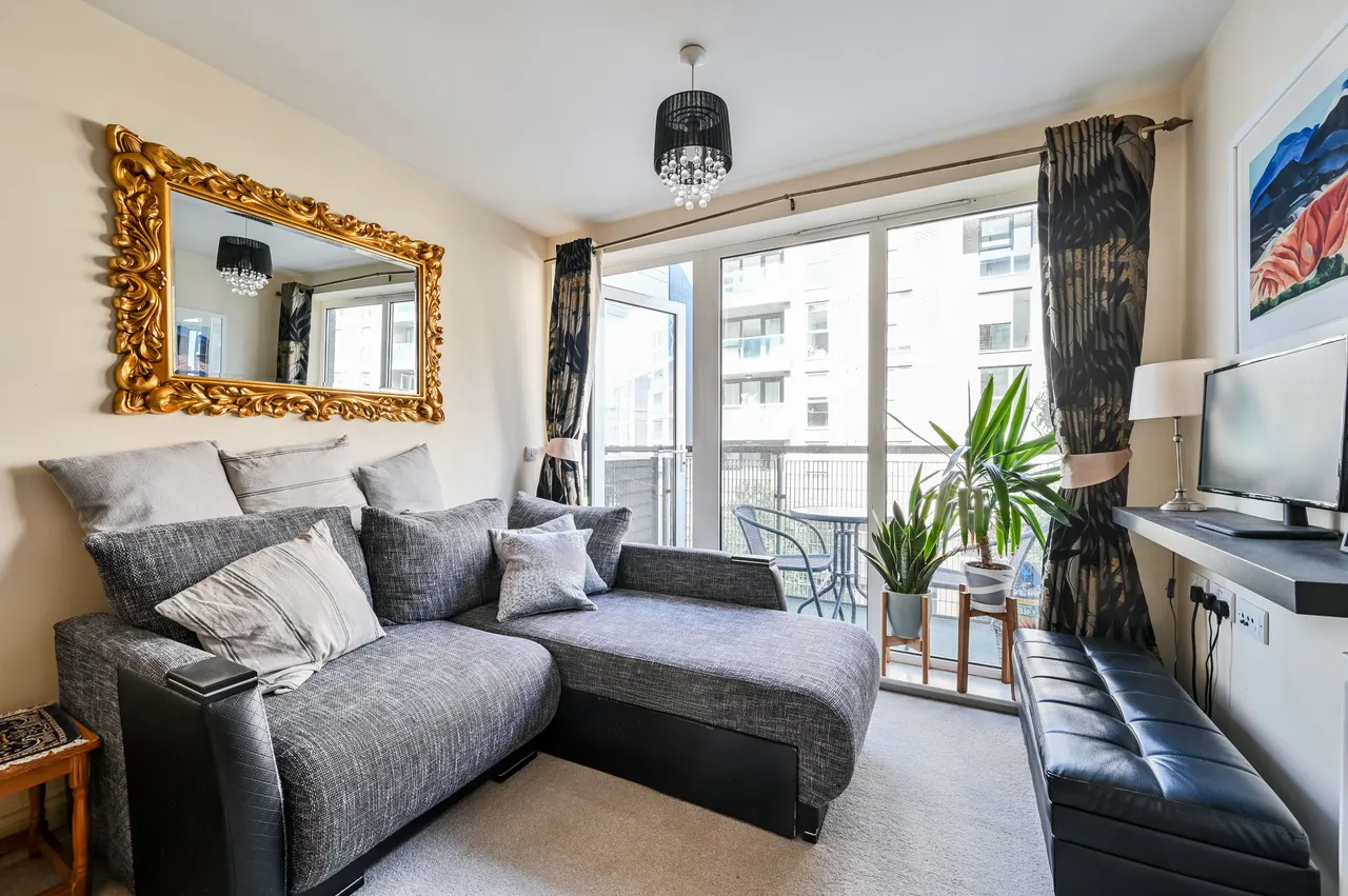 Flat 11, 45 Norman Road, London, photo 2
