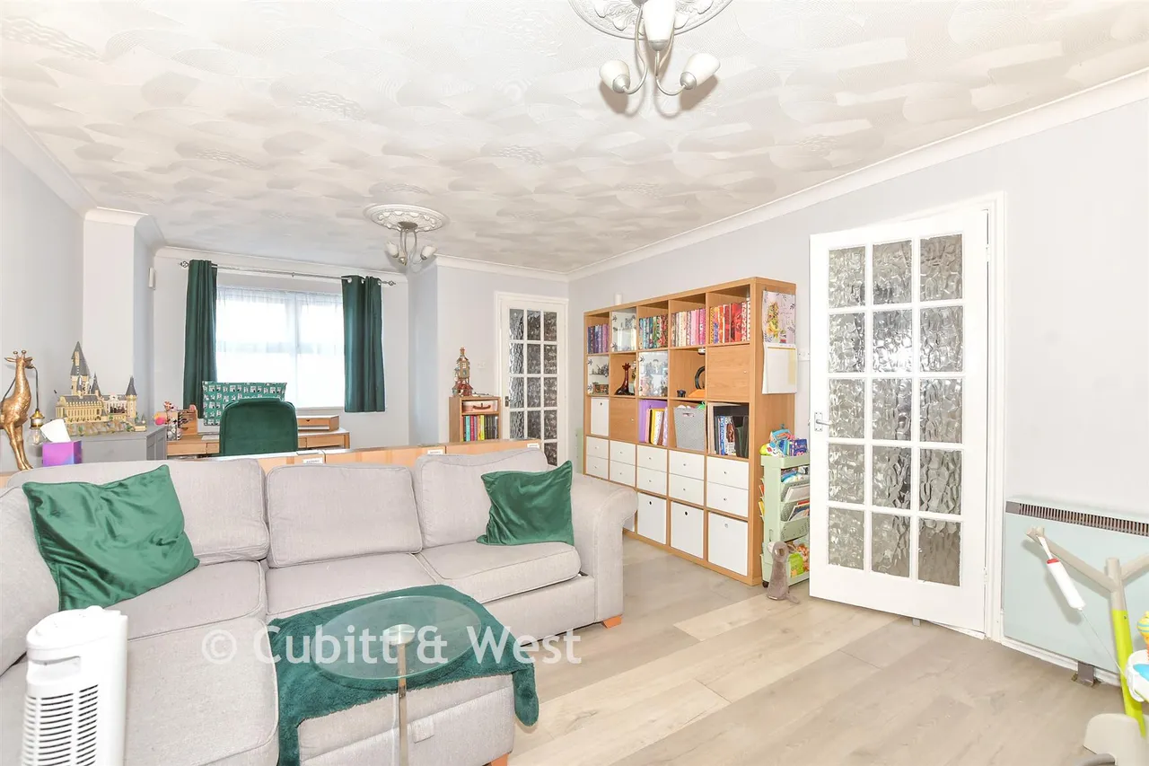 Frensham Road, Southsea, PO4, photo 5