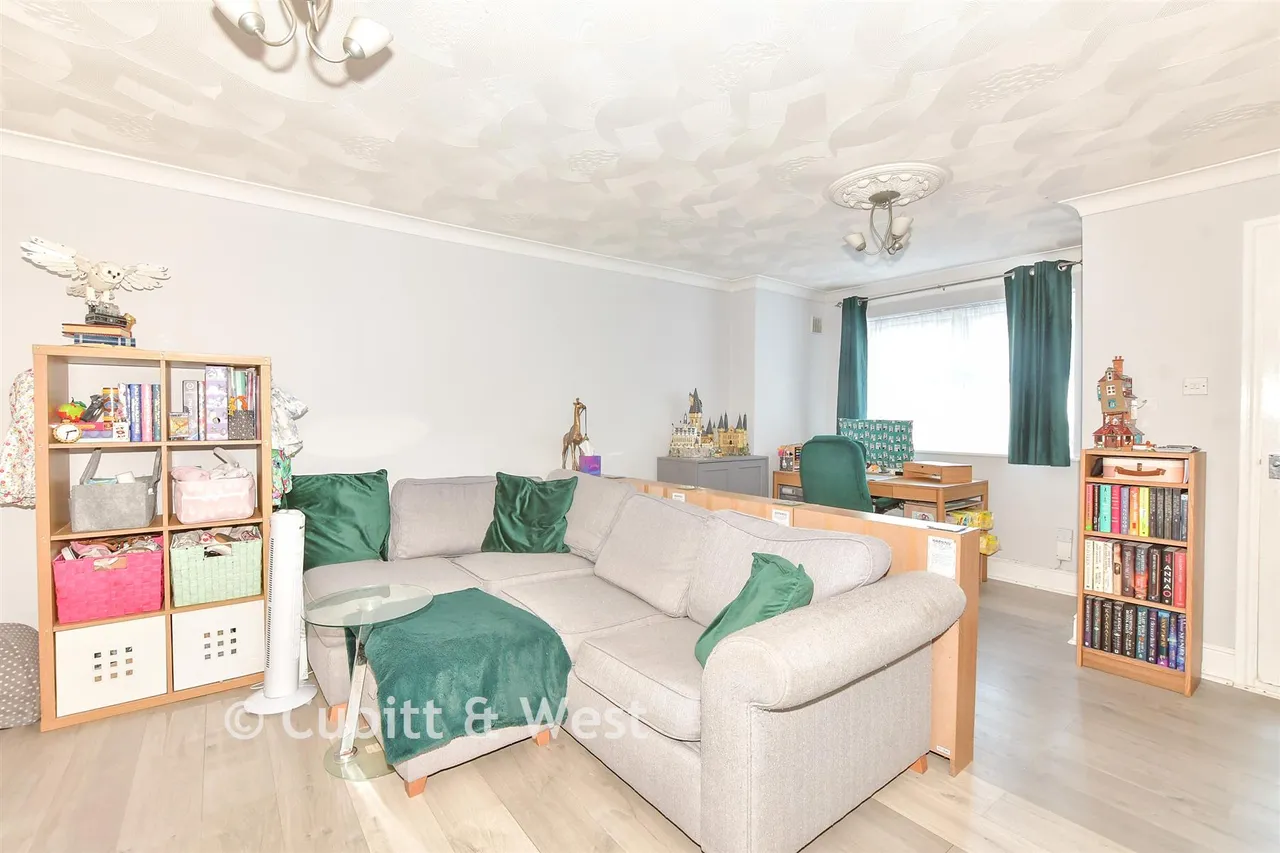 Frensham Road, Southsea, PO4, photo 4